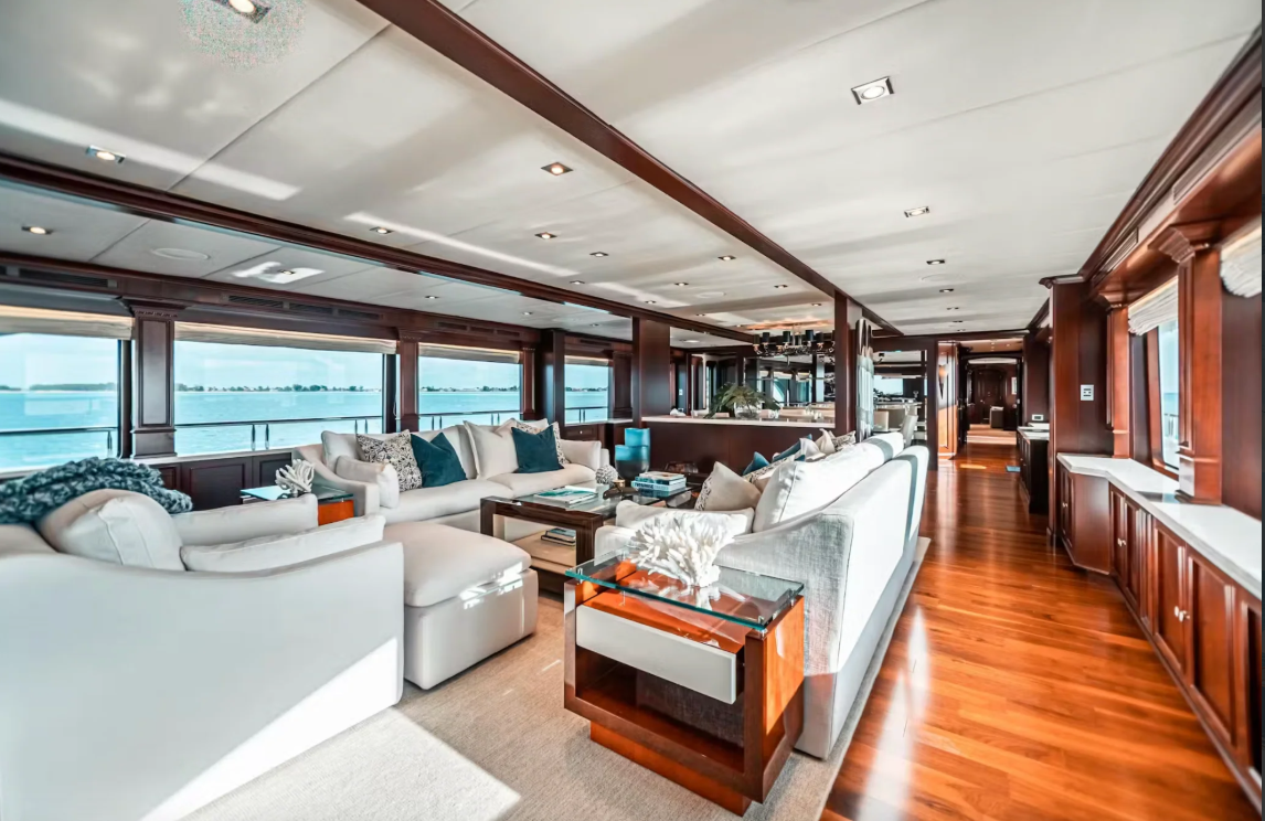 M/Y MIRABELLA